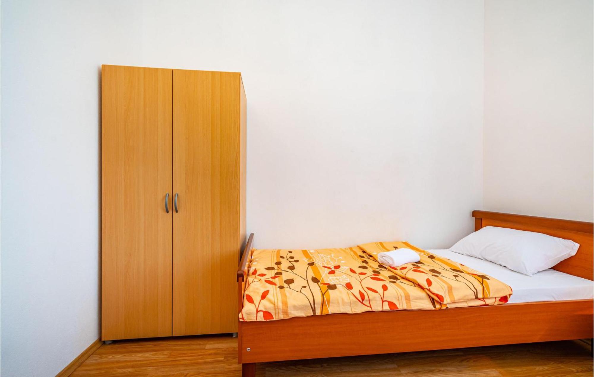 2 Bedroom Amazing Apartment In Nevidane Экстерьер фото